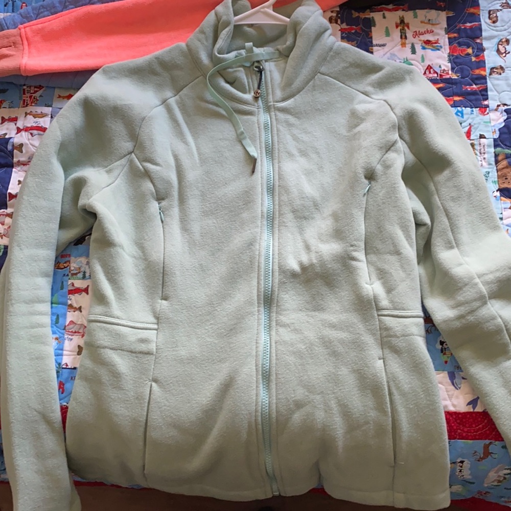 Lululemon crew neck sweatshirt. Mint green